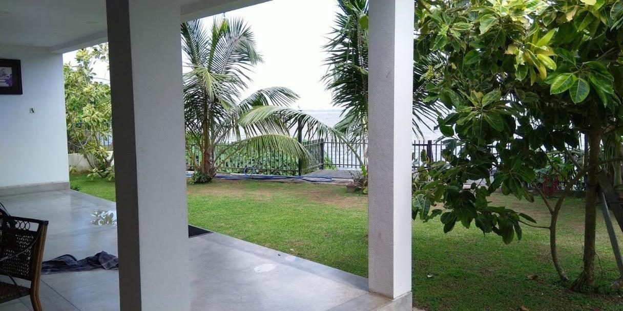 Negombo Holiday Home Bagian luar foto