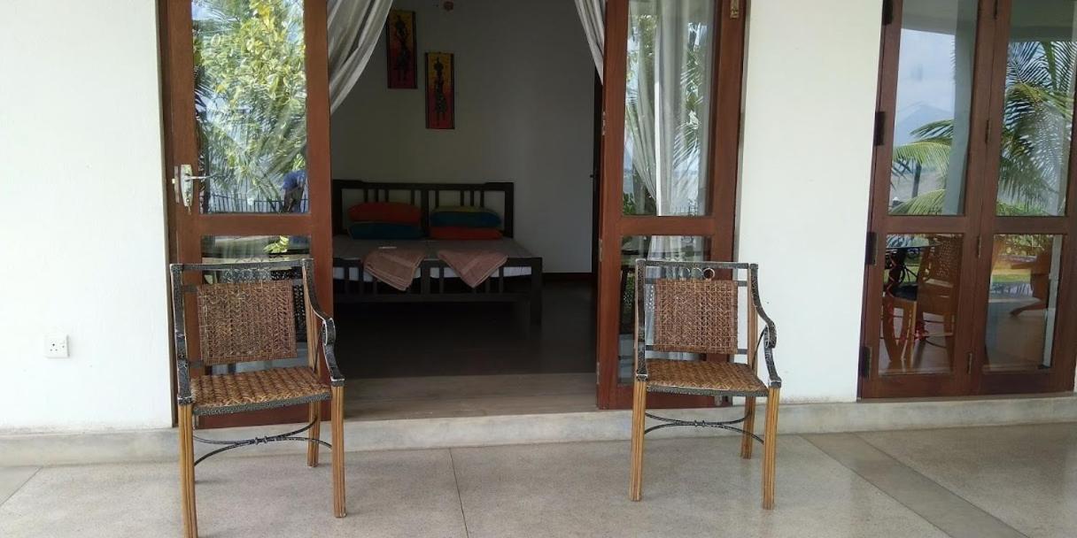 Negombo Holiday Home Bagian luar foto