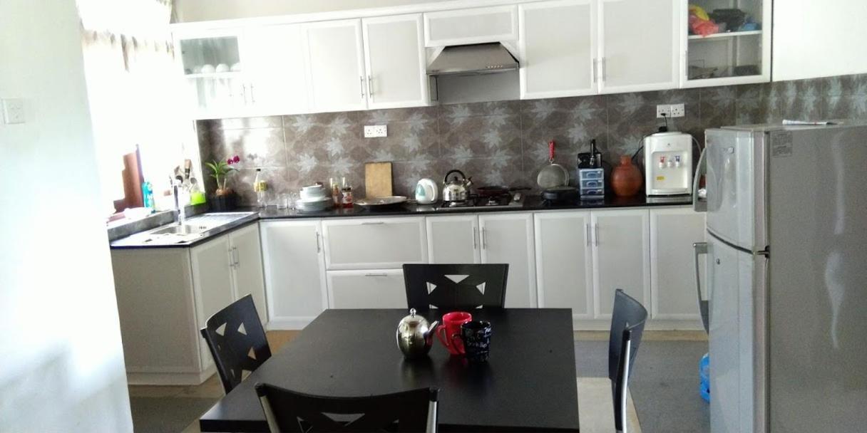 Negombo Holiday Home Bagian luar foto