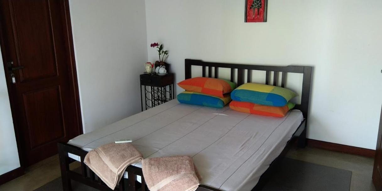 Negombo Holiday Home Bagian luar foto