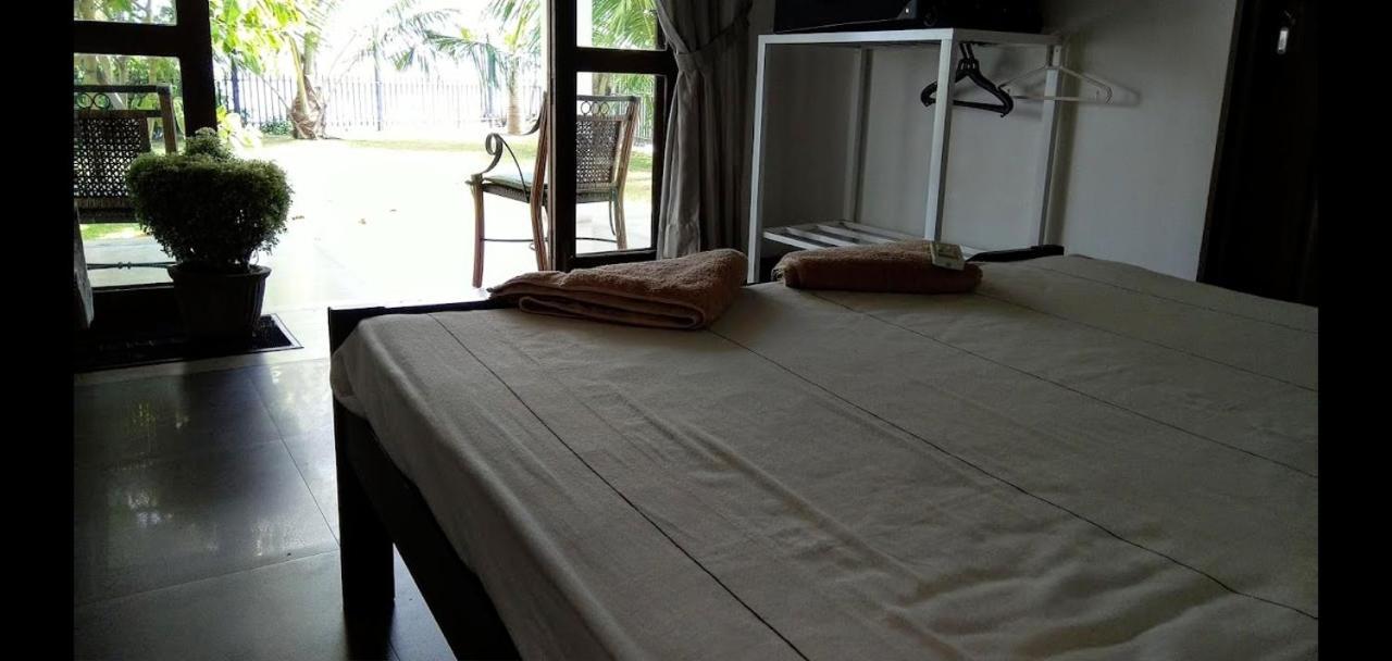 Negombo Holiday Home Bagian luar foto