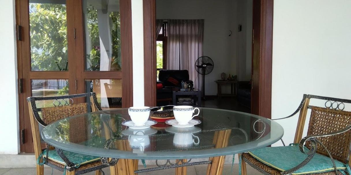 Negombo Holiday Home Bagian luar foto