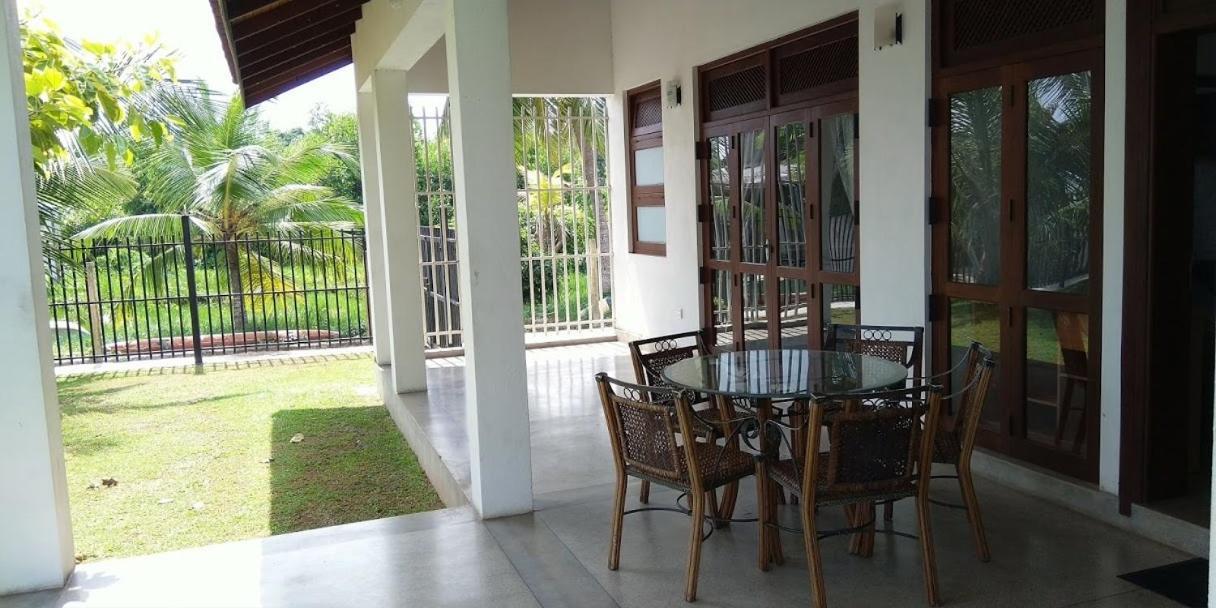 Negombo Holiday Home Bagian luar foto